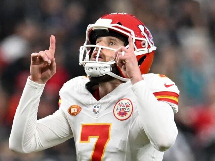 LAS VEGAS, NEVADA - NOVEMBER 26: Place kicker Harrison Butker #7 of the Kansas City Chiefs