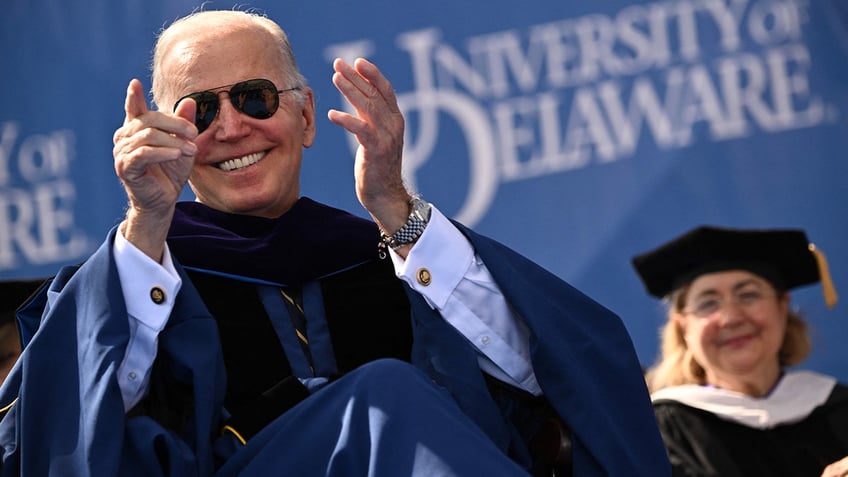 biden admin adds 7700000000 to taxpayer tab with new student debt handout and more top headlines