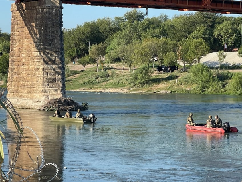 biden admin re opens rail bridge migrants resume border crossings into texas town