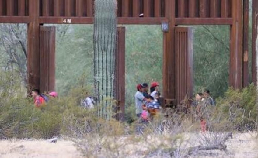 biden admin welds open floodgates at arizona border allowing illegalss to pour into us