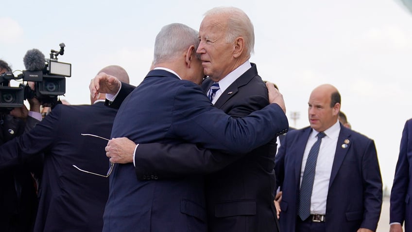 biden amassing warships but failing to act to actually deter iran hamas former nsc official