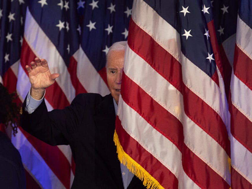 MADISON, WISCONSIN - JULY 05: President Joe Biden leaves a campaign rally at Sherman Middl