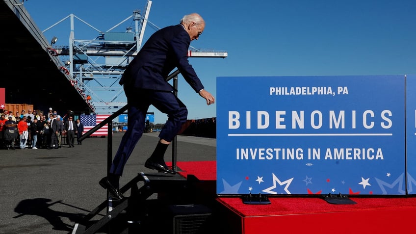 biden draws groans mockery for stairs stumble almost sandbagged again