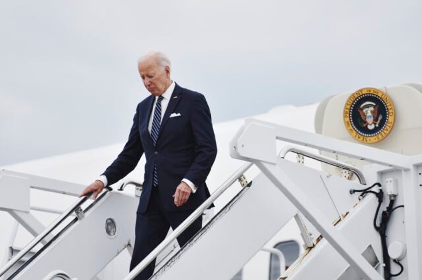 biden goes west for his second vacation of the month