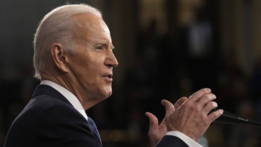 biden has serious border problem as democrats increasingly sound like trump immigration hawks in polls