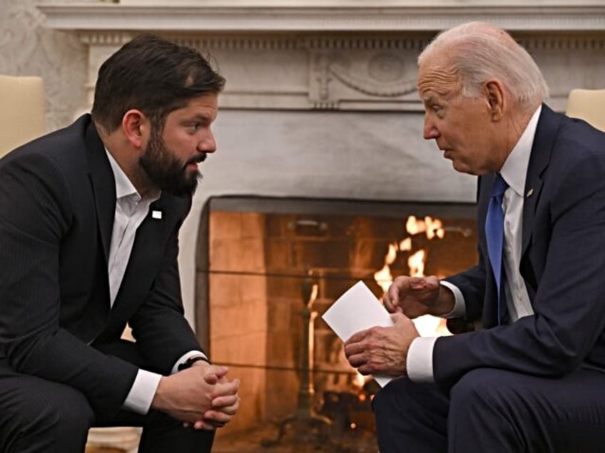 biden prioritizes ukraine in meeting with president of chile