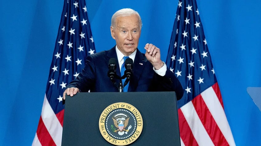 biden repeats the same word during high stakes nato press conference and more top headlines