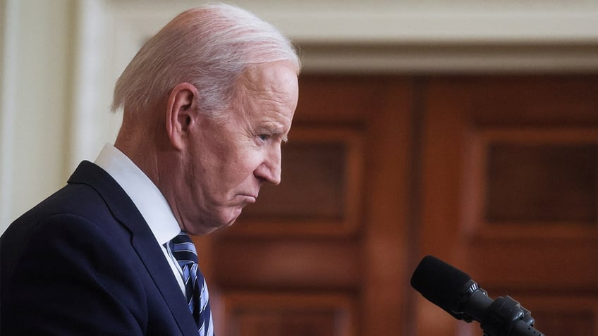 biden skipping public birthday celebration to not call attention to age ny times reporter says