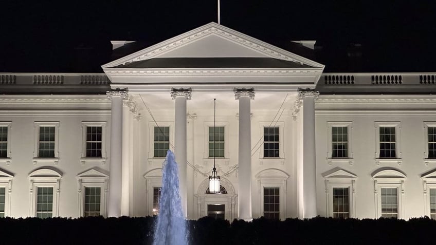 white house night