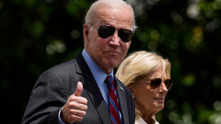 Joe Biden giving thumbs up 