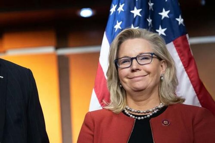 biden to award liz cheney bennie thompson with medals for j6 witch hunt