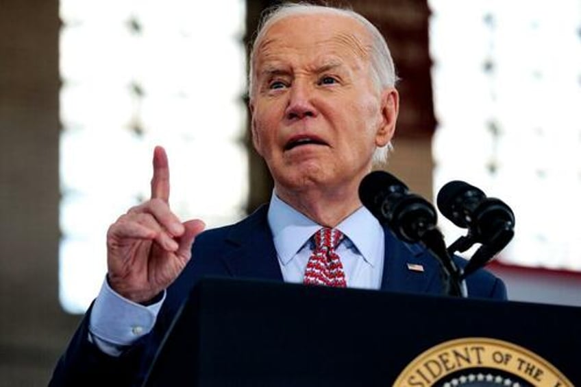 biden to finally sign executive order limiting border crossings