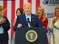 Biden Wins Endorsement Of Kennedy Family Members