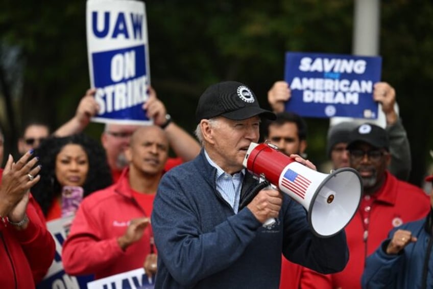 bidens 2024 challenge winning over white working class voters