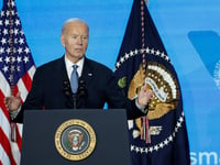 Biden's last-minute constitutional change slammed by legal experts: 'Cynical and irrelevant'