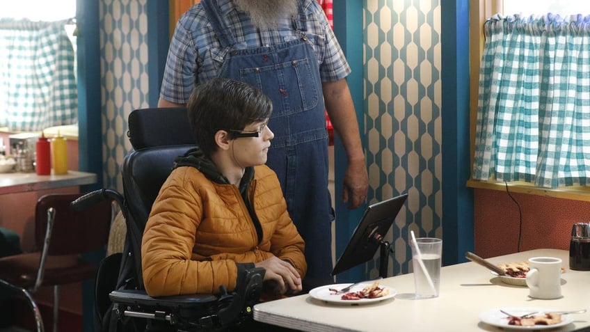 biff wiff in ABC's "Speechless" - Season Three