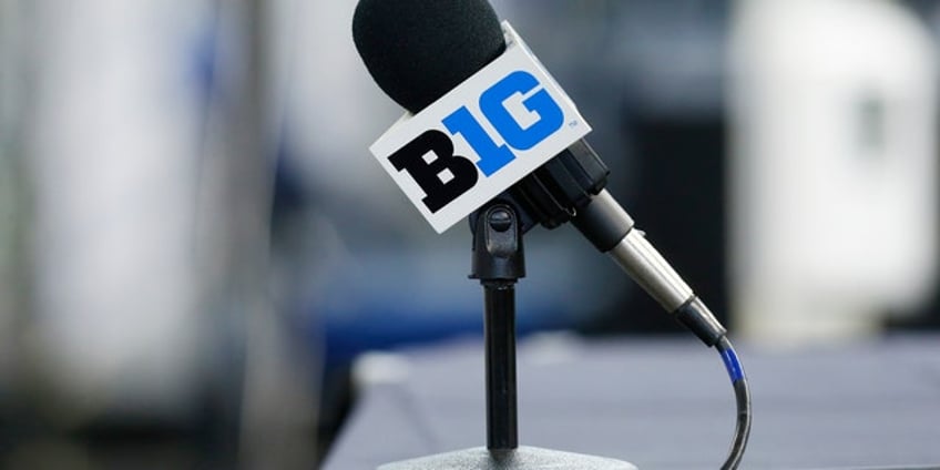 big ten conference confirms additions of oregon and washington