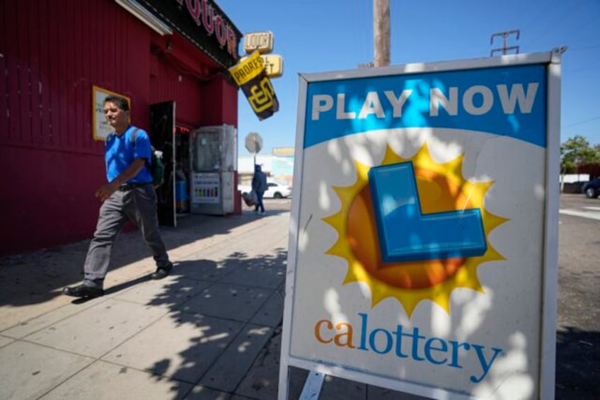 big ticket dreams spurred by 1 billion powerball jackpot but expert warns take is slow