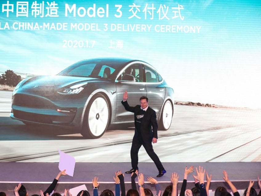 Elon Musk on Chinese stage