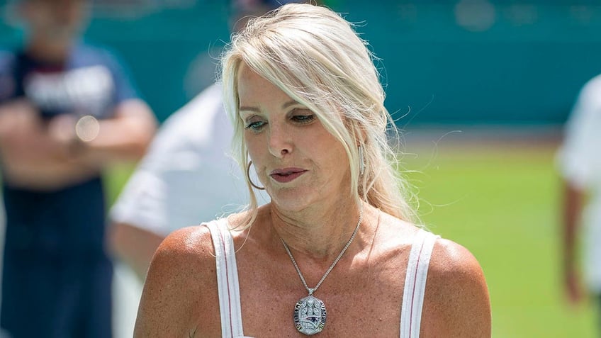 bill belichick linda holliday reportedly split before patriots season begins