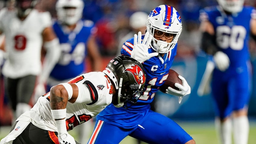 bills bounce back with win over buccaneers behind stellar offensive performance