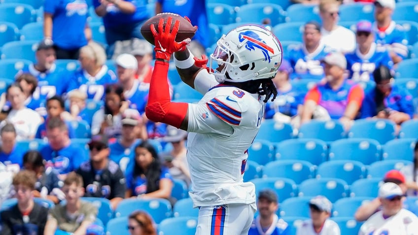 bills damar hamlin makes initial 53 man roster nearly eight months after cardiac arrest report