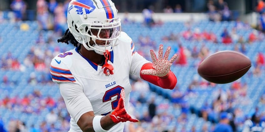 bills damar hamlin plays in first game since cardiac arrest