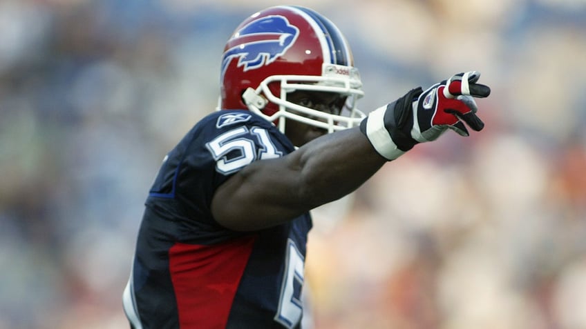 bills great takeo spikes needles team over seating placement for game vs raiders