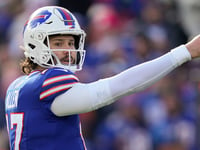 Bills' Josh Allen reveals stern message he received from ref after complaining about questionable no-call