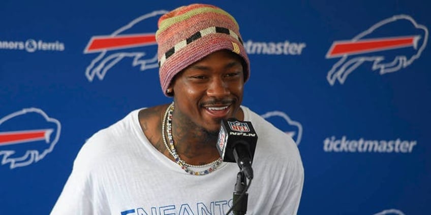 bills stefon diggs rips stephen a smith over comments suggesting he wants out of buffalo 100 not true