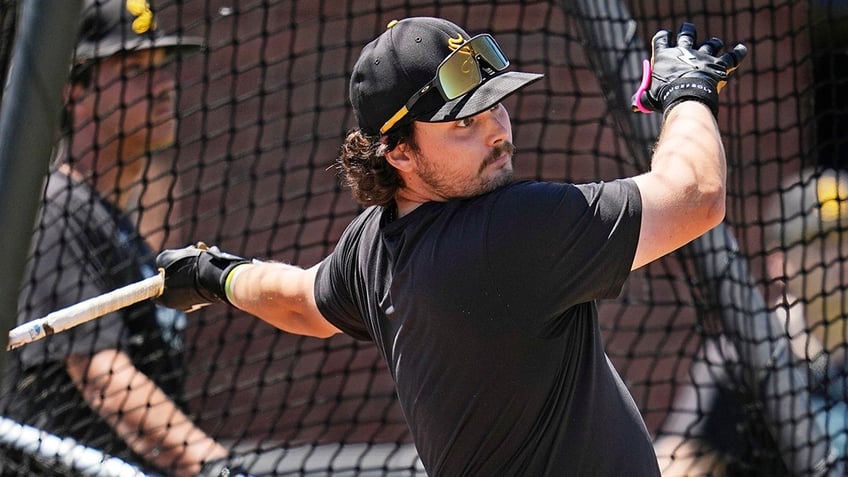 Jackson Webster in batting practice