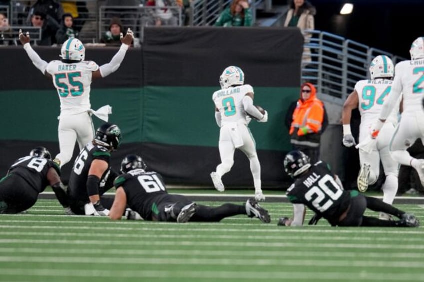 black friday for jets as dolphins triumph in new york