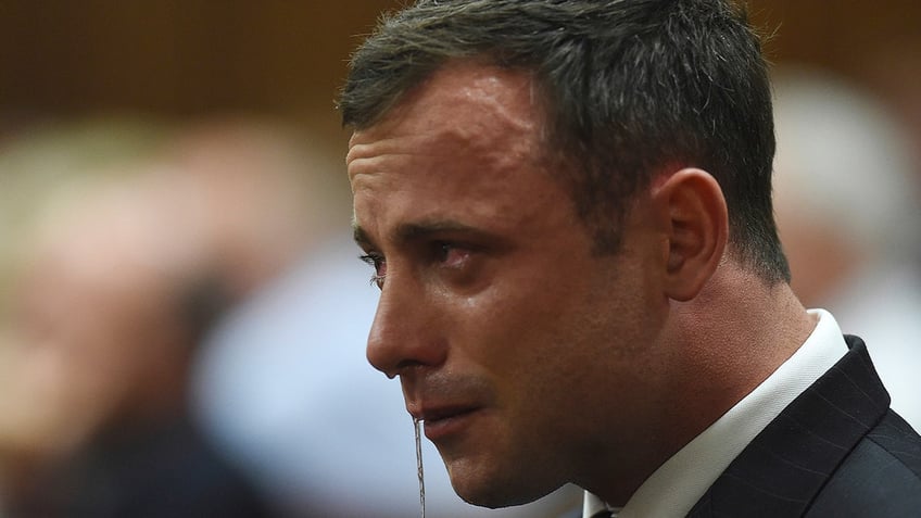 blade runner oscar pistorius granted parole 10 years after killing girlfriend on valentines day