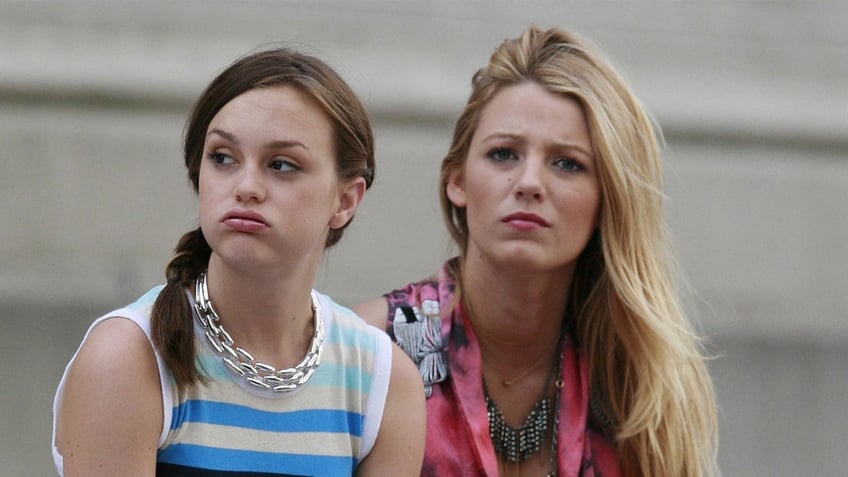 Blake Lively and Leighton Meester in character on Gossip Girl