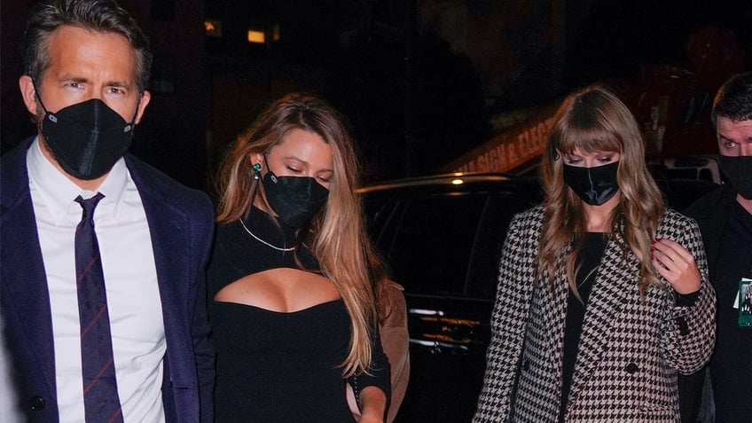 Ryan Reynolds, Blake Lively, Taylor Swift wearing masks in 2021