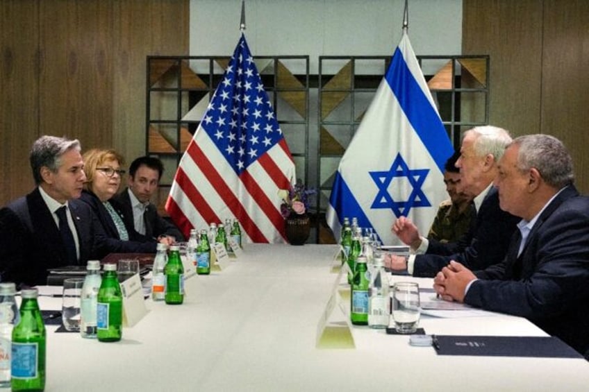 US Secretary of State Antony Blinken met in Tel Aviv with former Israeli army chief of sta