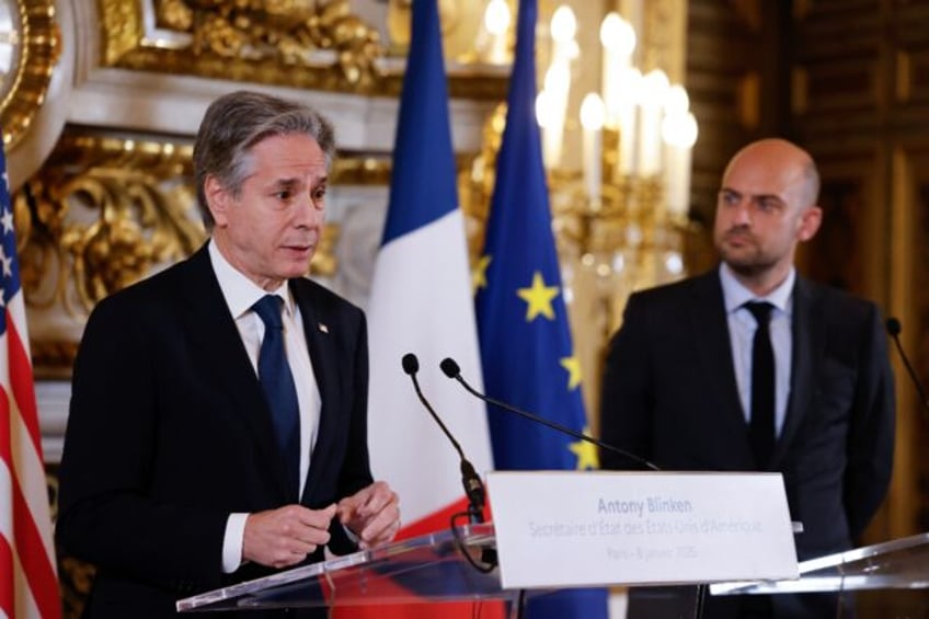 US Secretary of State Antony Blinken (L) met French FM Jean-Noel Barrot in Paris