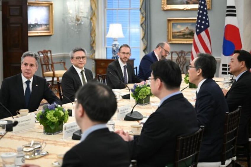 US Secretary of State Antony Blinken (L) meets with South Korean Foreign Minister Cho Tae-