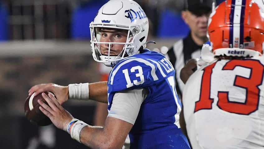 blue devils alumnus daniel jones declares duke a football school after upset over clemson