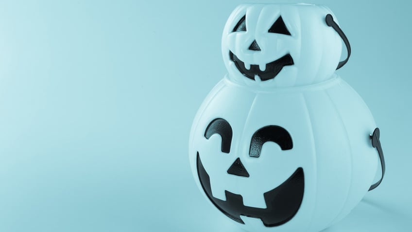 blue halloween buckets for autism what they mean and why theyre sparking controversy