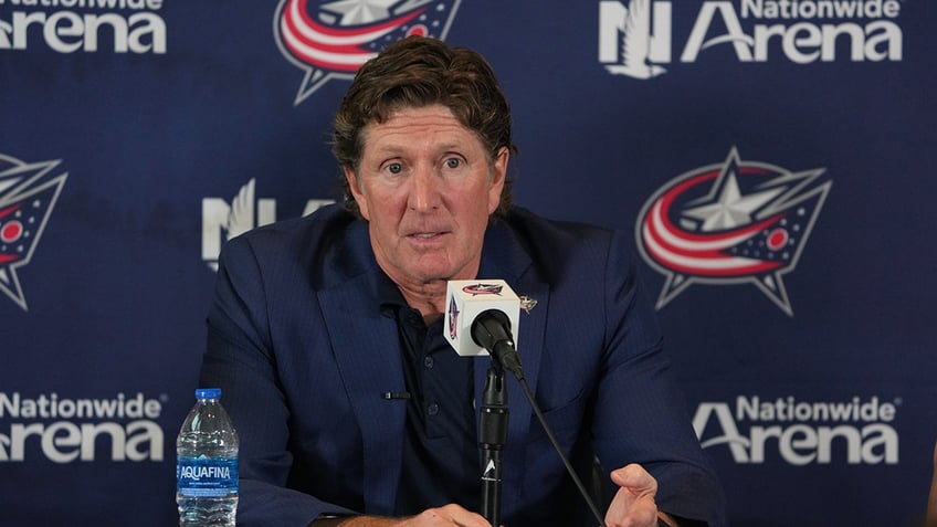 blue jackets controversial head coach mike babcock denies claims of severe invasion of players privacy