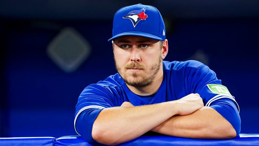 blue jays erik swanson defends hunting with young son i am teaching him a very important life lesson