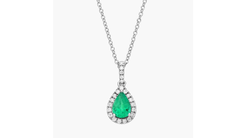 This emerald necklace is a real statement piece. 