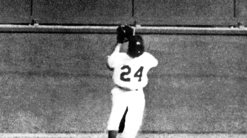 Willie Mays catch