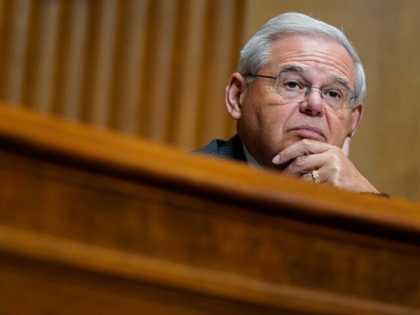 bob menendez faces first court appearance in federal bribery case