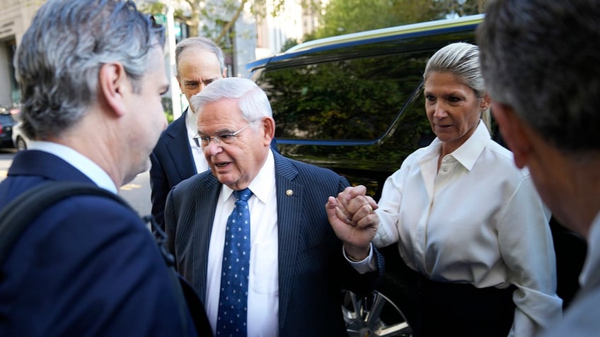 bob menendez wife nadine plead not guilty on federal corruption charges