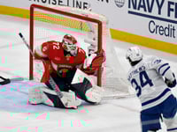 Bobrovsky stops 23 shots, Panthers top Maple Leafs 2-0 in Game 4 and tie series at two games apiece