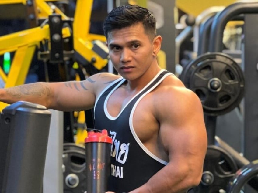 bodybuilder justyn vicky 33 dies after 400 pound weight breaks his neck
