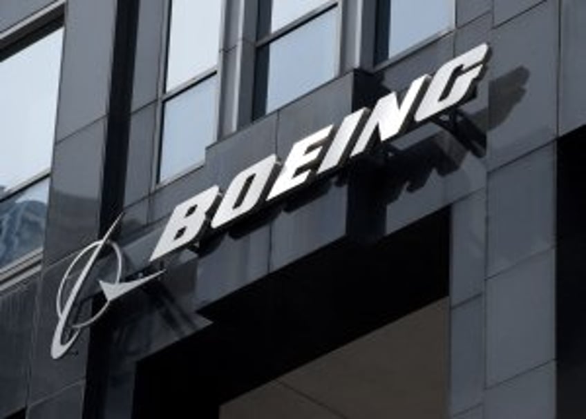 Boeing makes 'best and final' offer to machinists union