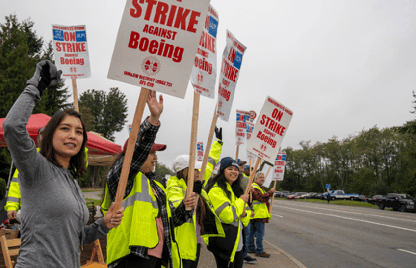 boeing nukes contract offer with union as sp warns about potential negative credit rating on prolonged strike 